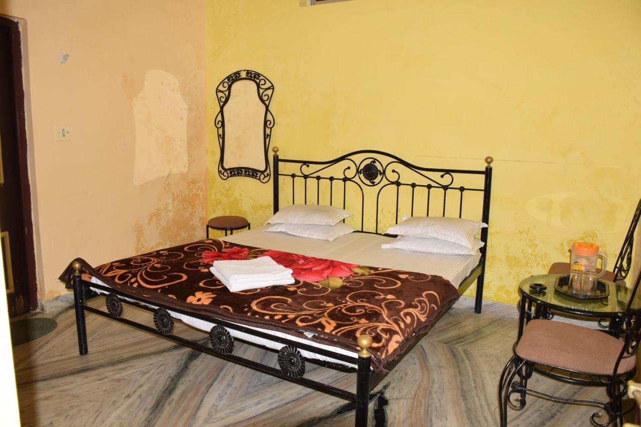 Hotel Deep Valley Ábú-hegy Kültér fotó