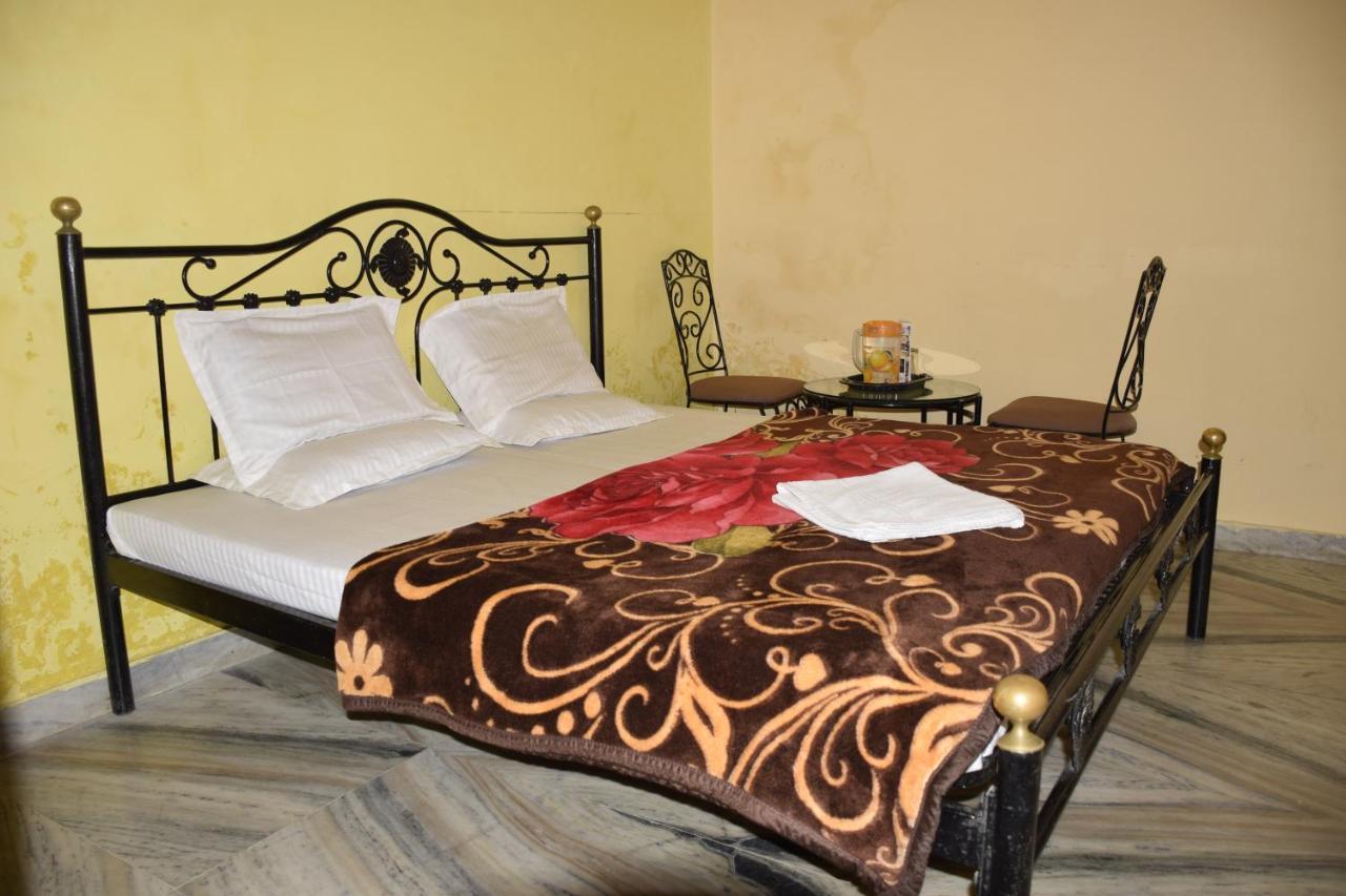 Hotel Deep Valley Ábú-hegy Kültér fotó