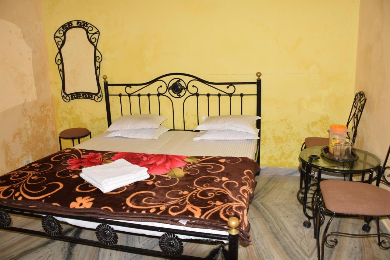 Hotel Deep Valley Ábú-hegy Kültér fotó