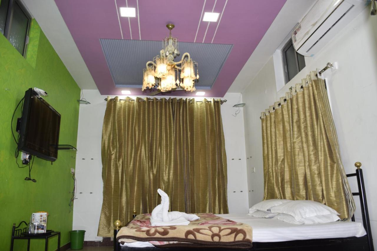 Hotel Deep Valley Ábú-hegy Kültér fotó
