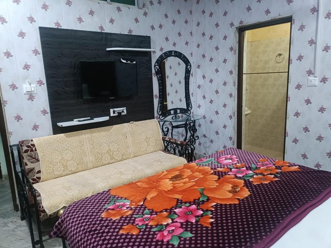 Hotel Deep Valley Ábú-hegy Kültér fotó